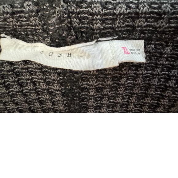 New ~ LUSH ~ Favorite Long Sleeve Waffle Knit Crop Sweater Size XL - Picture 6 of 6